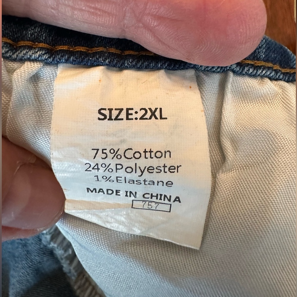 Amazon jeans “Be Kind” in size 2X - Picture 4 of 4